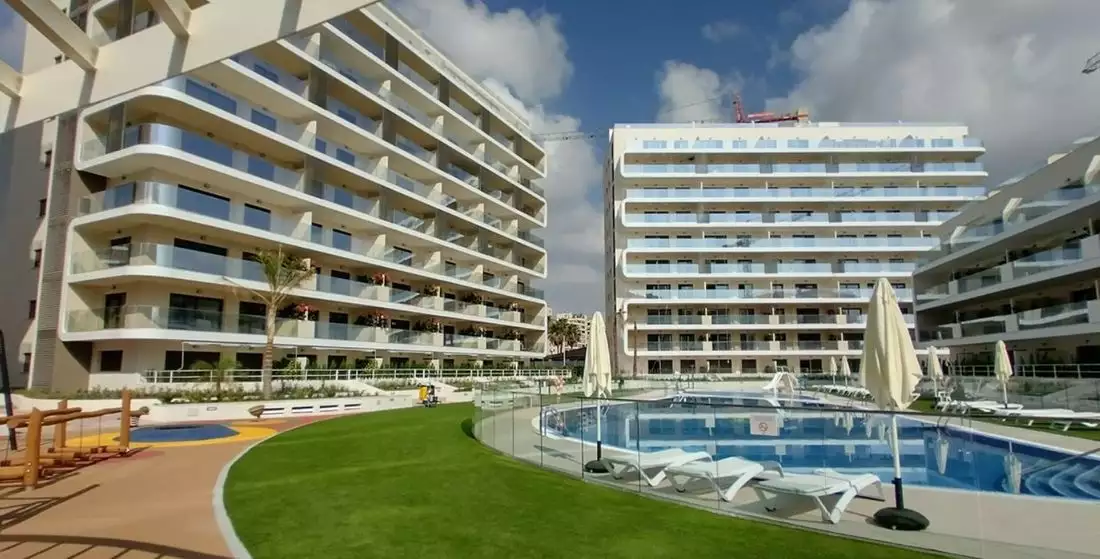 Flat 90m² in Spain, Alicante. Priced at 450000€ rent photo-1