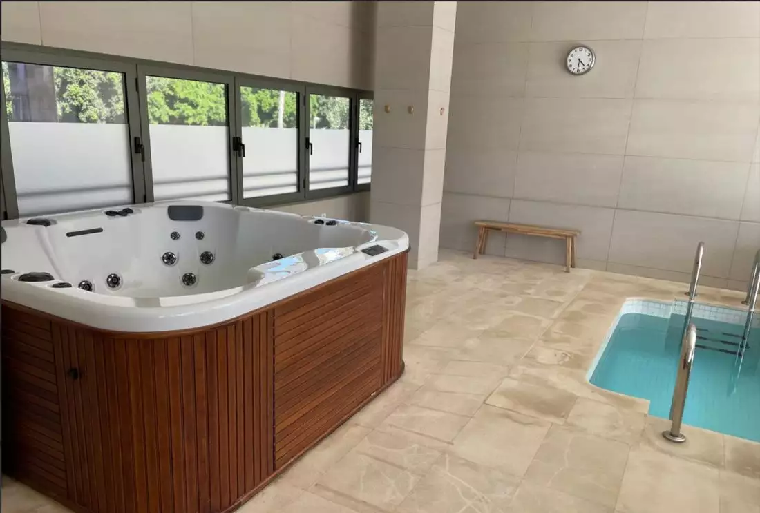 Flat 131m² in Spain, Alicante. Priced at 625000€ rent photo-9