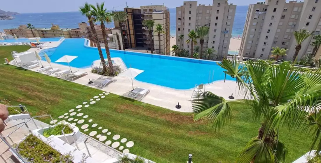 Flat 135m² in Spain, Benidorm. Priced at 759000€ rent photo-1