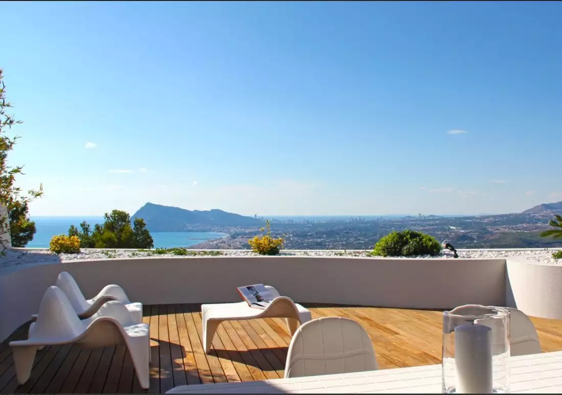 Flat 243m² in Spain, Costa Blanca. Priced at 2100000€ rent photo-3