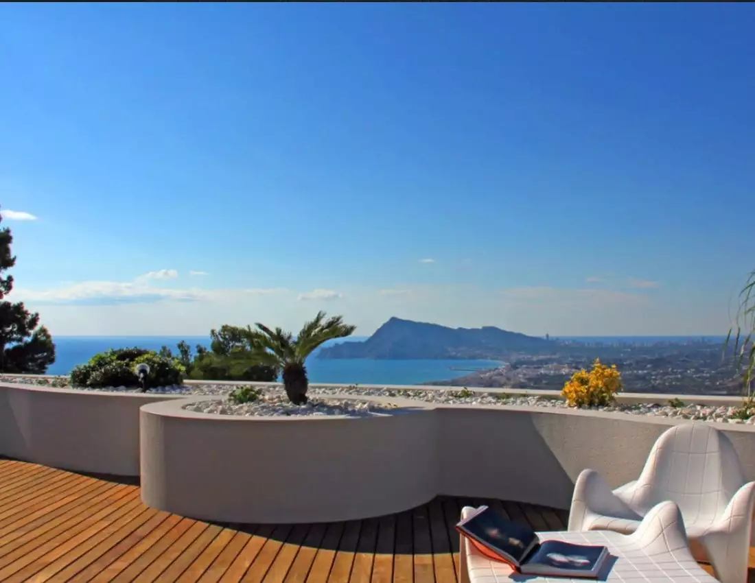 Flat 243m² in Spain, Costa Blanca. Priced at 2100000€ rent photo-5