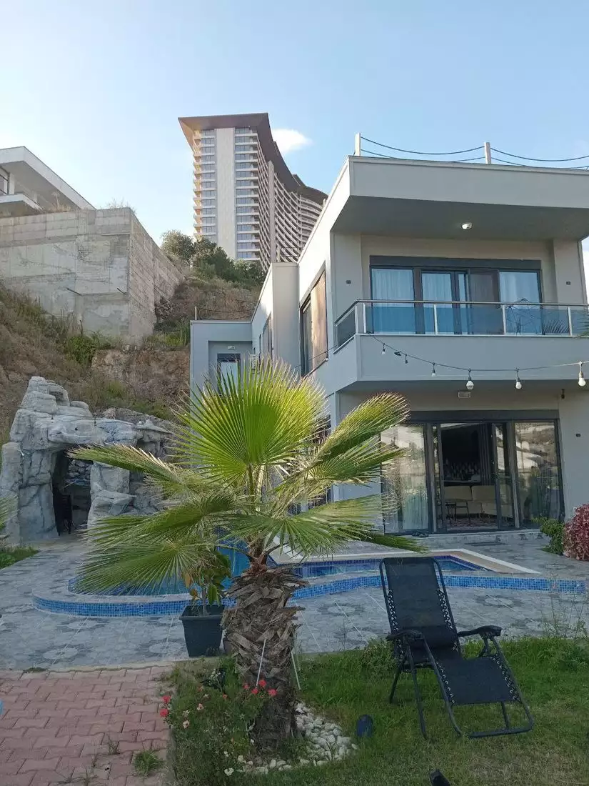 Villa 200m² in Turkey, Kargicak. Priced at 305000€ rent photo-2