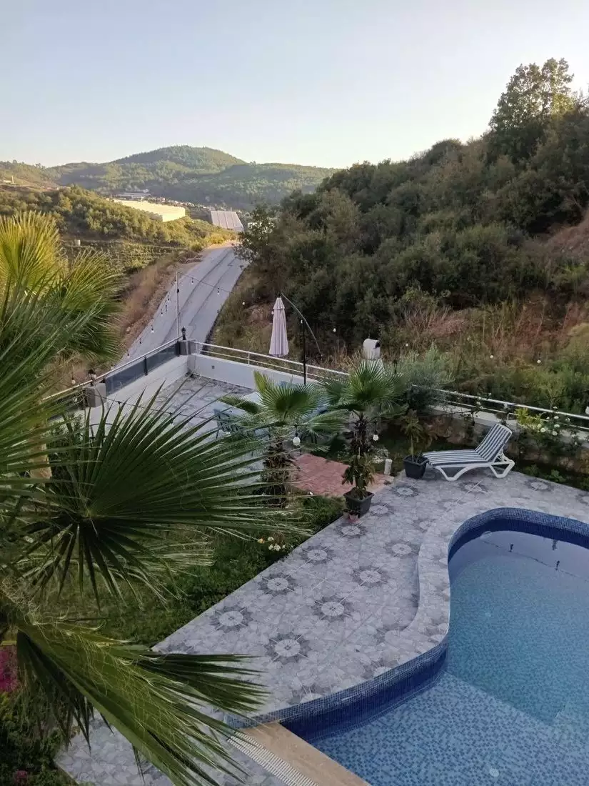 Villa 200m² in Turkey, Kargicak. Priced at 305000€ rent photo-4