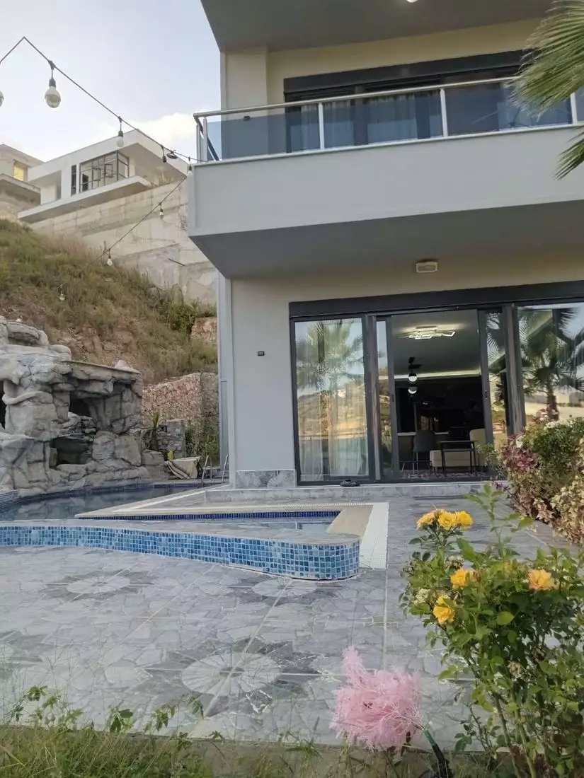 Villa 200m² in Turkey, Kargicak. Priced at 305000€ rent photo-5