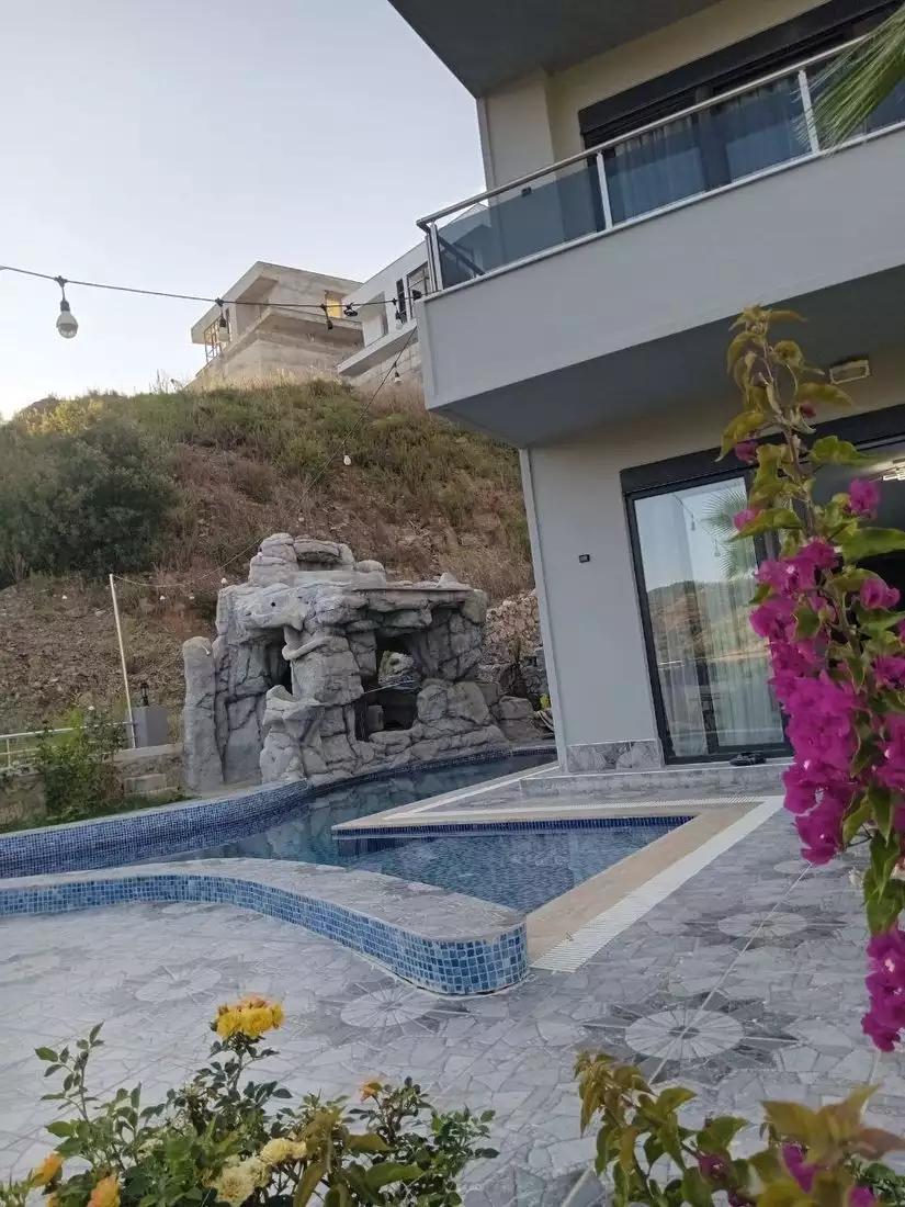 Villa 200m² in Turkey, Kargicak. Priced at 305000€ rent photo-7