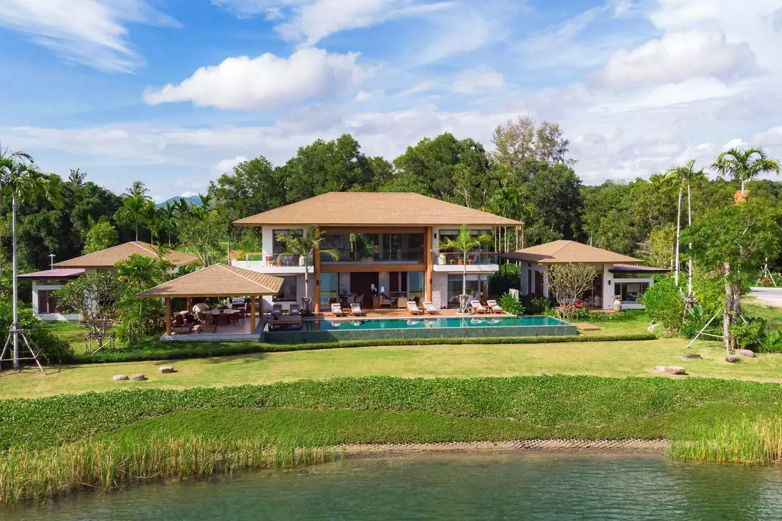 Villa 403m² in Thailand, Phuket. Priced at 837791€ rent photo-6