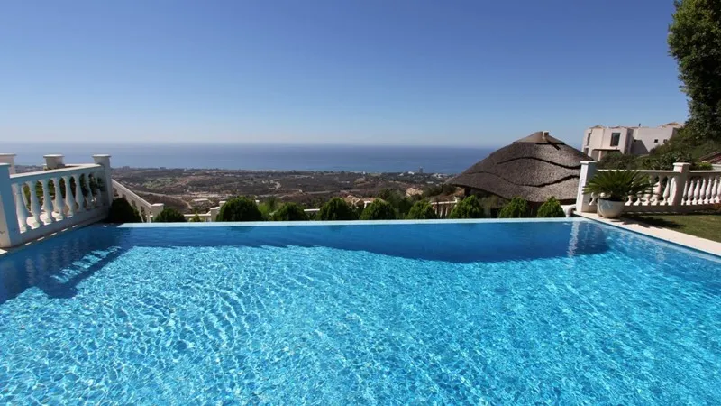 House 716m² in Portugal, Oeirash. Priced at 2565552£ rent photo-1