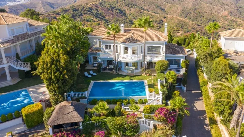 House 716m² in Portugal, Oeirash. Priced at 2565552£ rent photo-2