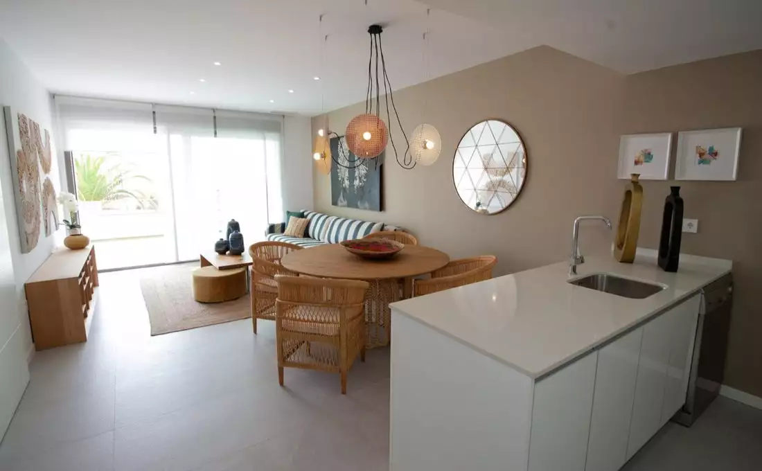 Flat 138m² in Spain, Benidorm. Priced at 340000€ rent photo-8