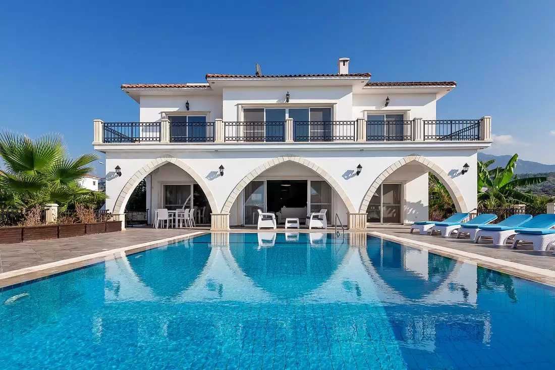 Villa 180m² in Cyprus, Esentepe. Priced at 2564050€ rent photo-1