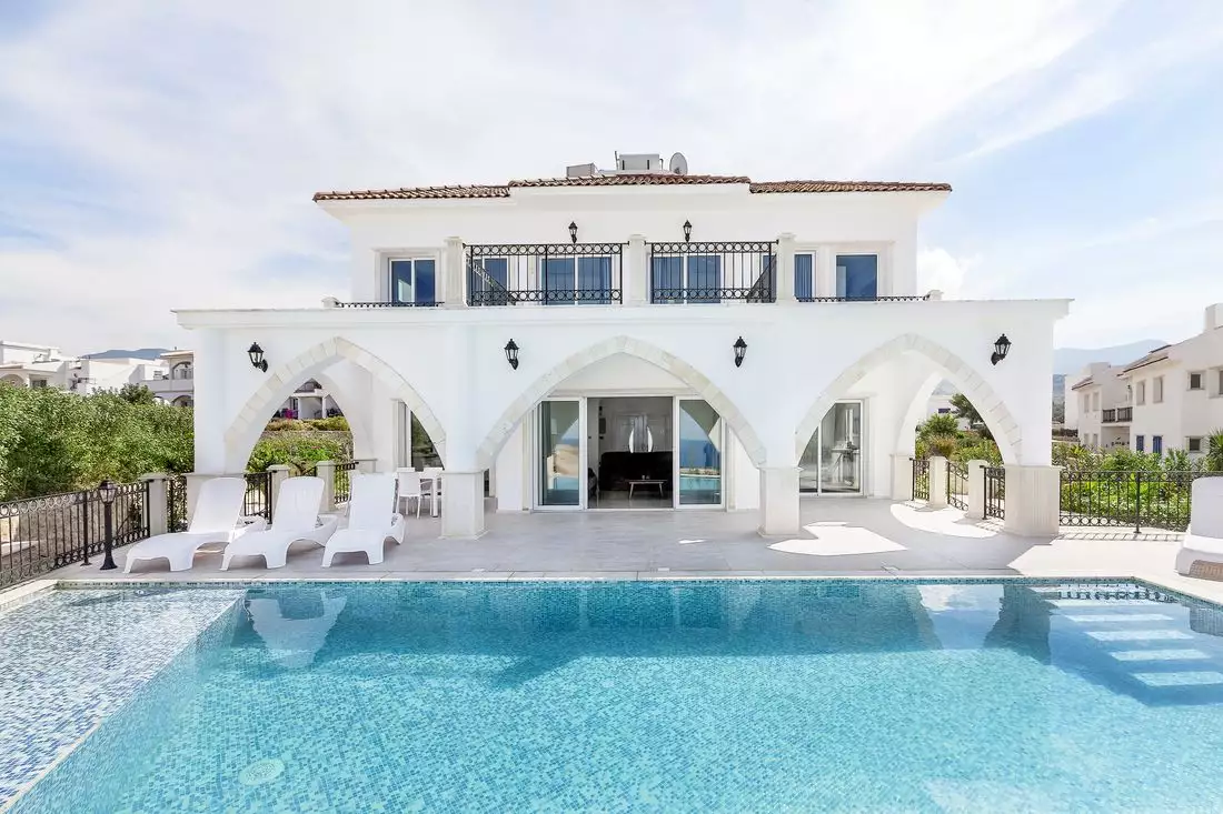 Villa 180m² in Cyprus, Esentepe. Priced at 2564050€ rent photo-2
