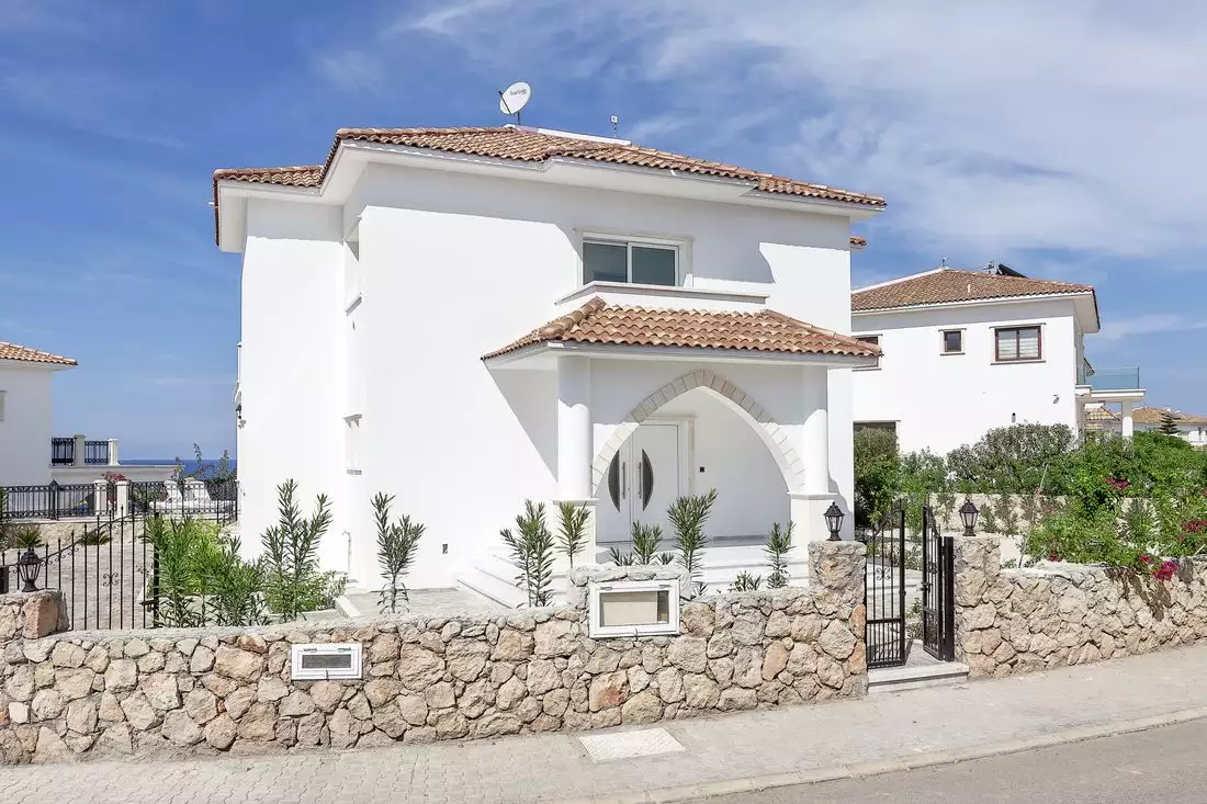 Villa 180m² in Cyprus, Esentepe. Priced at 2564050€ rent photo-3