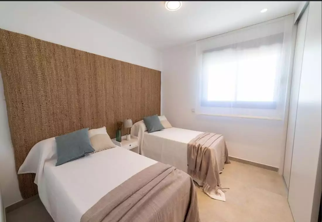 Flat 102m² in Spain, Alicante. Priced at 405000€ rent photo-16