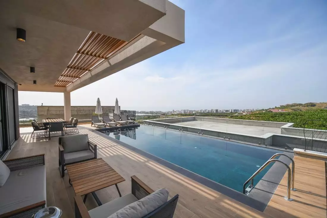 Villa 180m² in Turkey, Kargicak. Priced at 800000€ rent photo-3