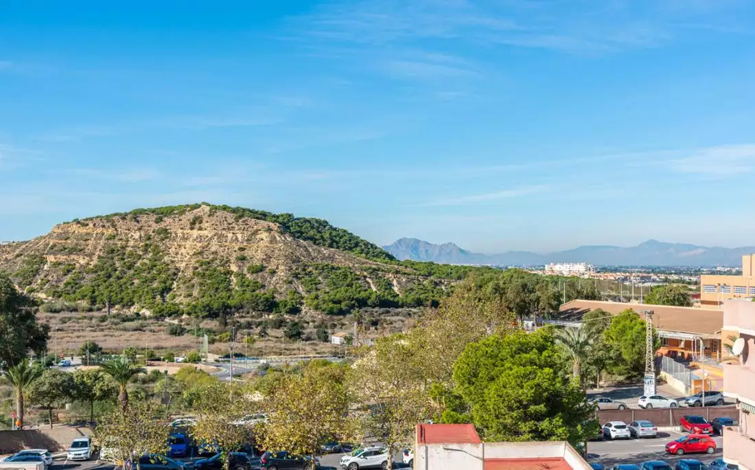 Flat 102m² in Spain, Alicante. Priced at 289000€ rent photo-5