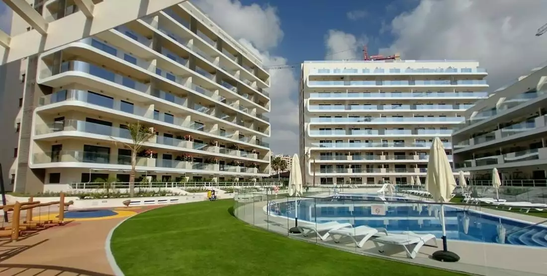 Flat 90m² in Spain, Costa Blanca. Priced at 525000€ rent photo-1