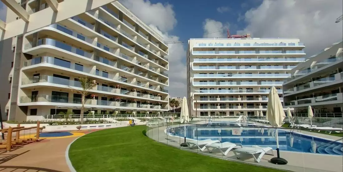 Flat 90m² in Spain, Alicante. Priced at 525000€ rent photo-3