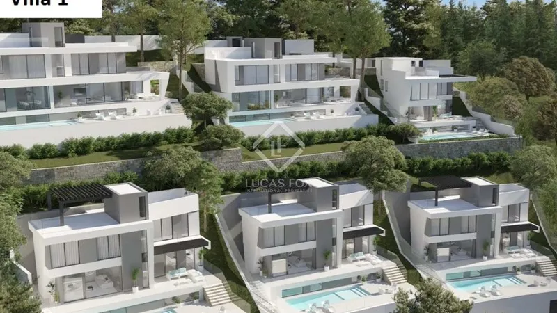 House 618m² in Spain, Malaga. Priced at 1913293£ rent photo-5