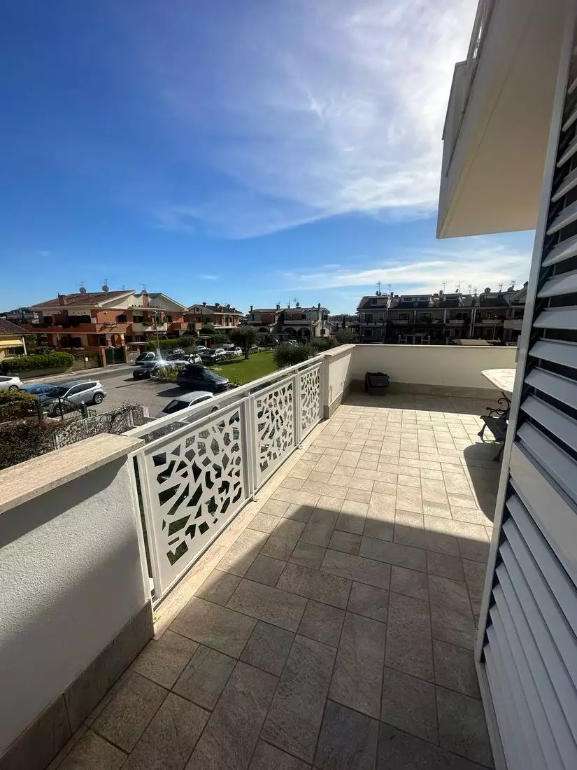 Flat 100m² in Italy, Rome. Priced at 480000€ rent photo-8