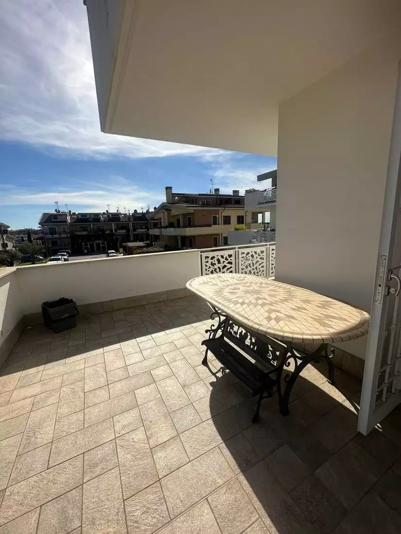Flat 100m² in Italy, Rome. Priced at 480000€ rent photo-10