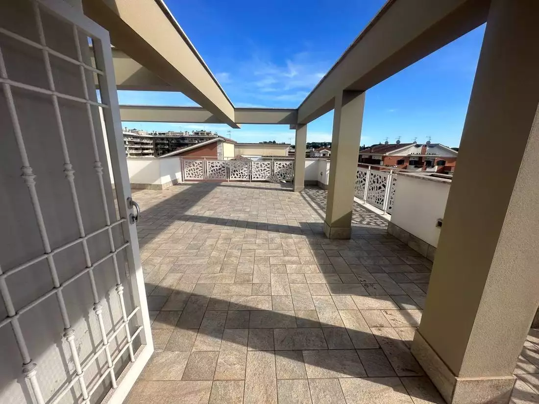 Flat 100m² in Italy, Rome. Priced at 480000€ rent photo-14