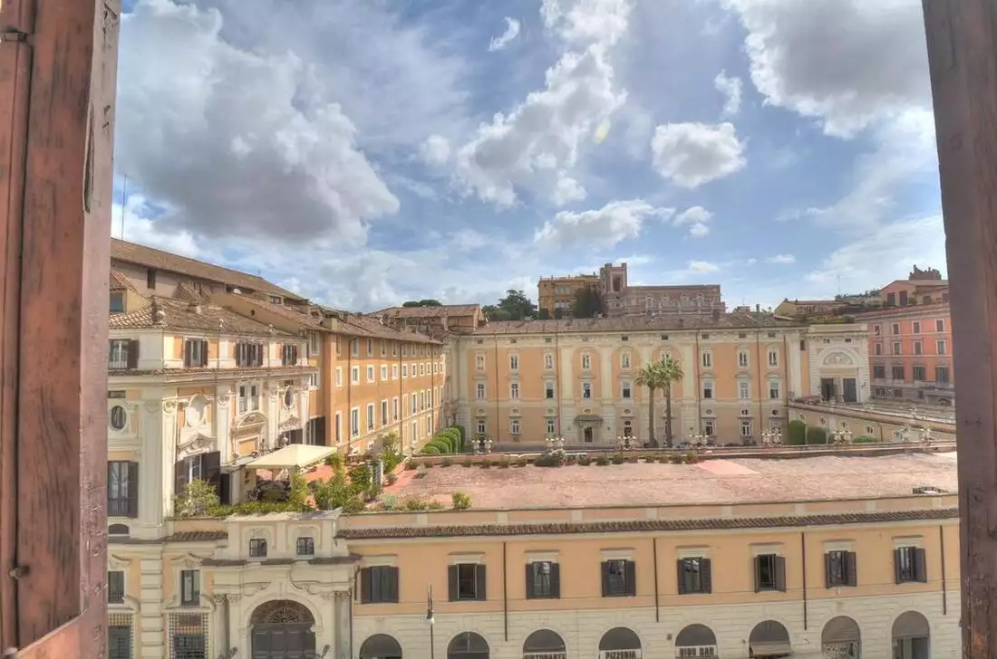 Flat 530m² in Italy, Rome. Priced at 4000000€ rent photo-1