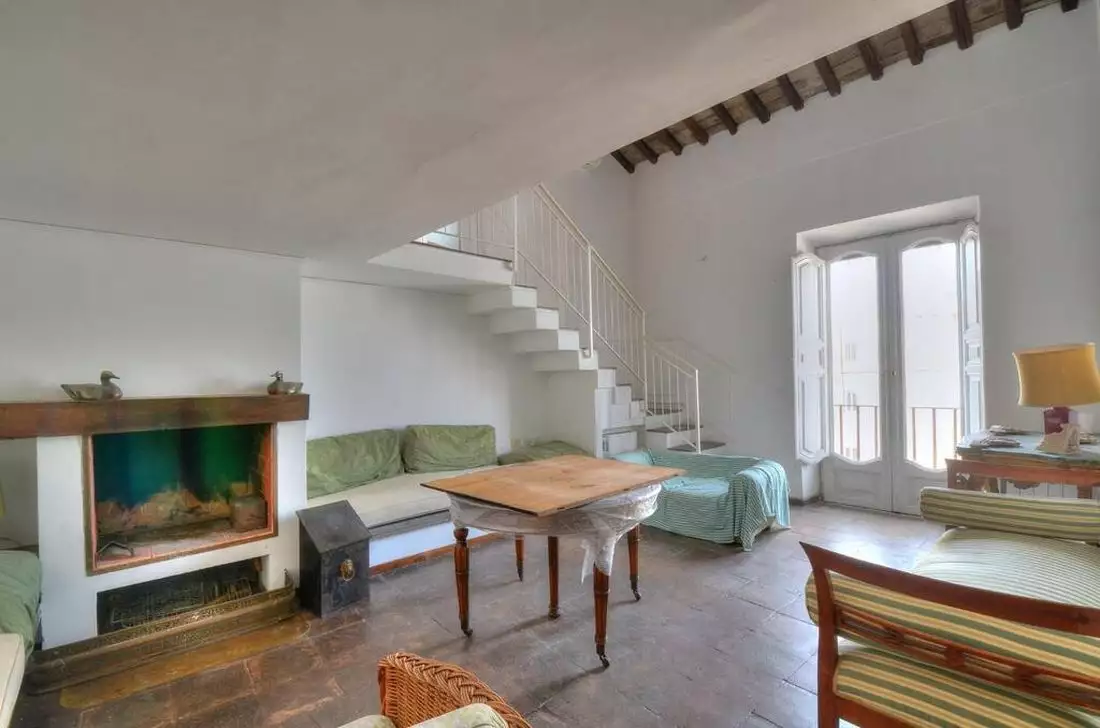 Flat 530m² in Italy, Rome. Priced at 4000000€ rent photo-5