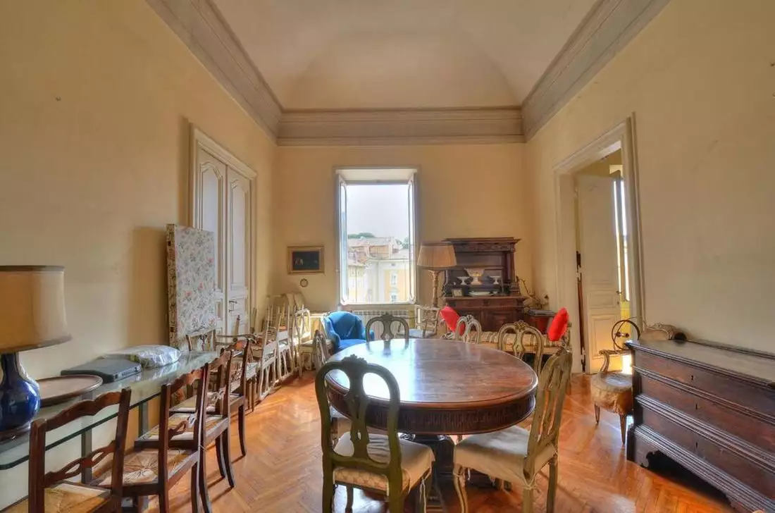 Flat 530m² in Italy, Rome. Priced at 4000000€ rent photo-18