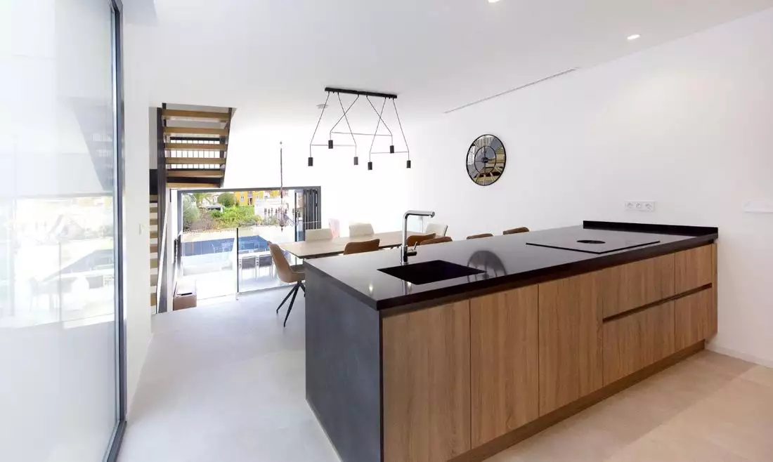 Townhouse 450m² in Spain, Benidorm. Priced at 665000€ rent photo-7