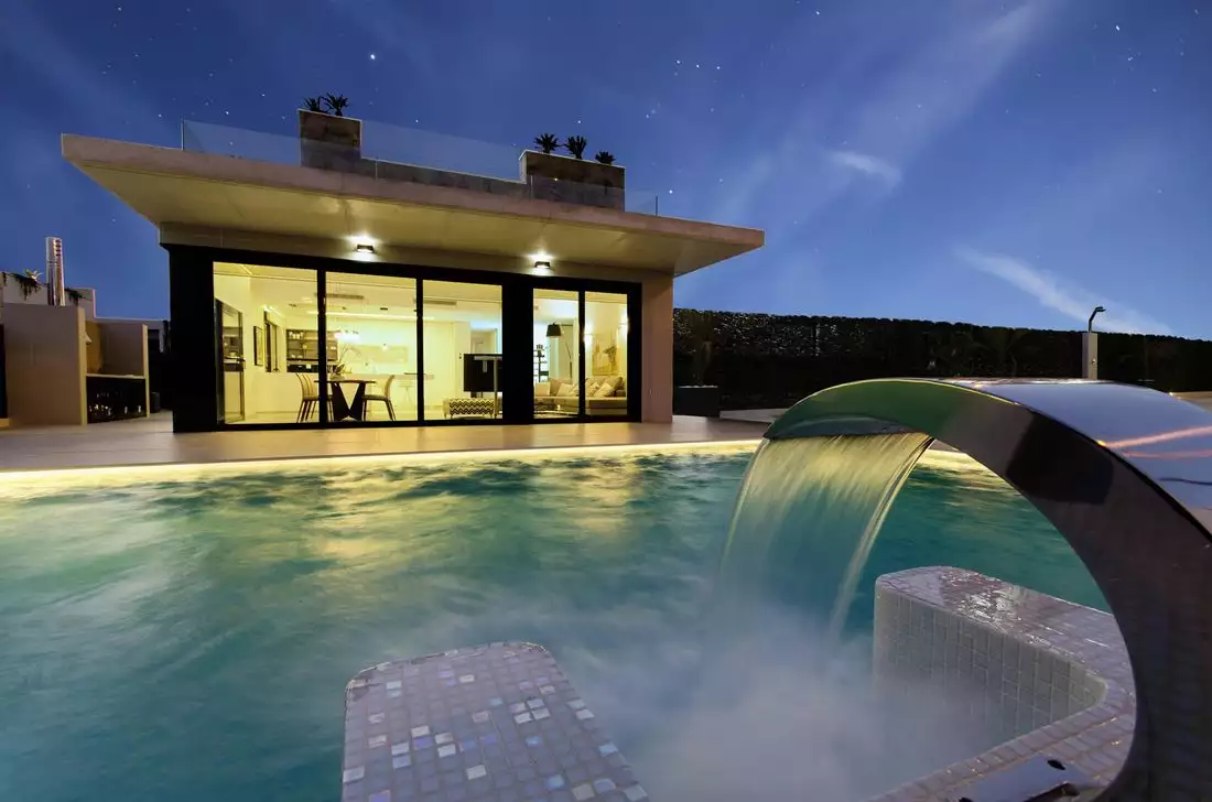 Villa 229m² in Spain, Alicante. Priced at 1600000€ rent photo-1