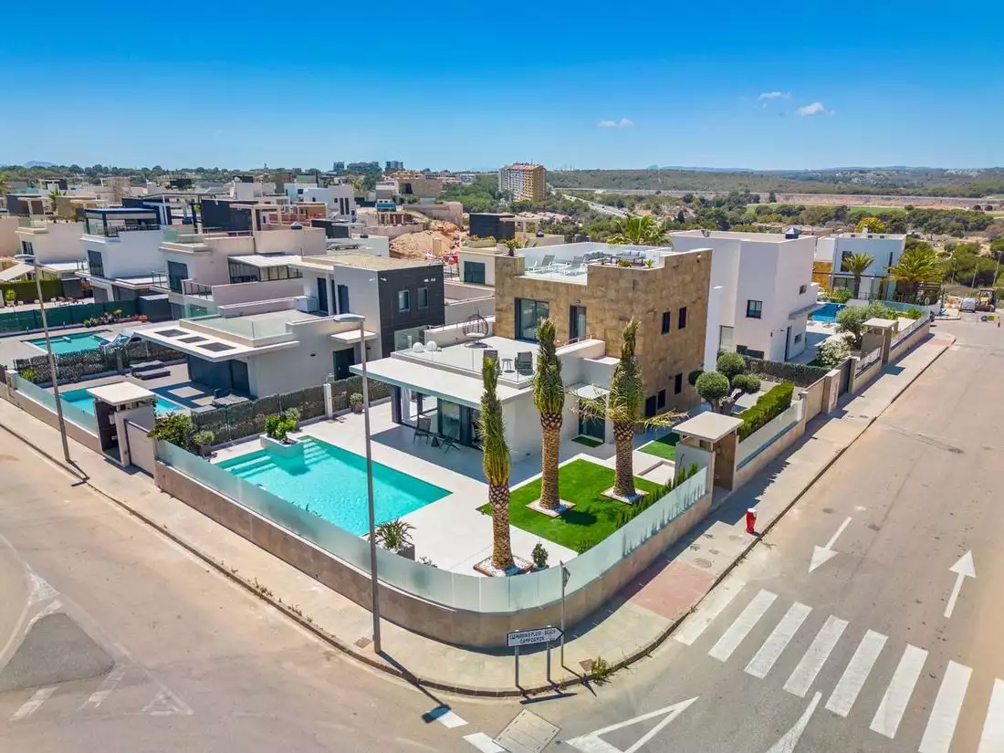 Villa 229m² in Spain, Alicante. Priced at 1600000€ rent photo-6