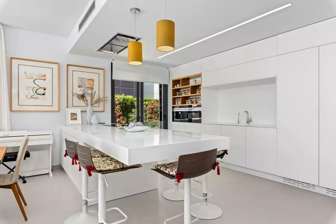 Villa 229m² in Spain, Alicante. Priced at 1600000€ rent photo-12