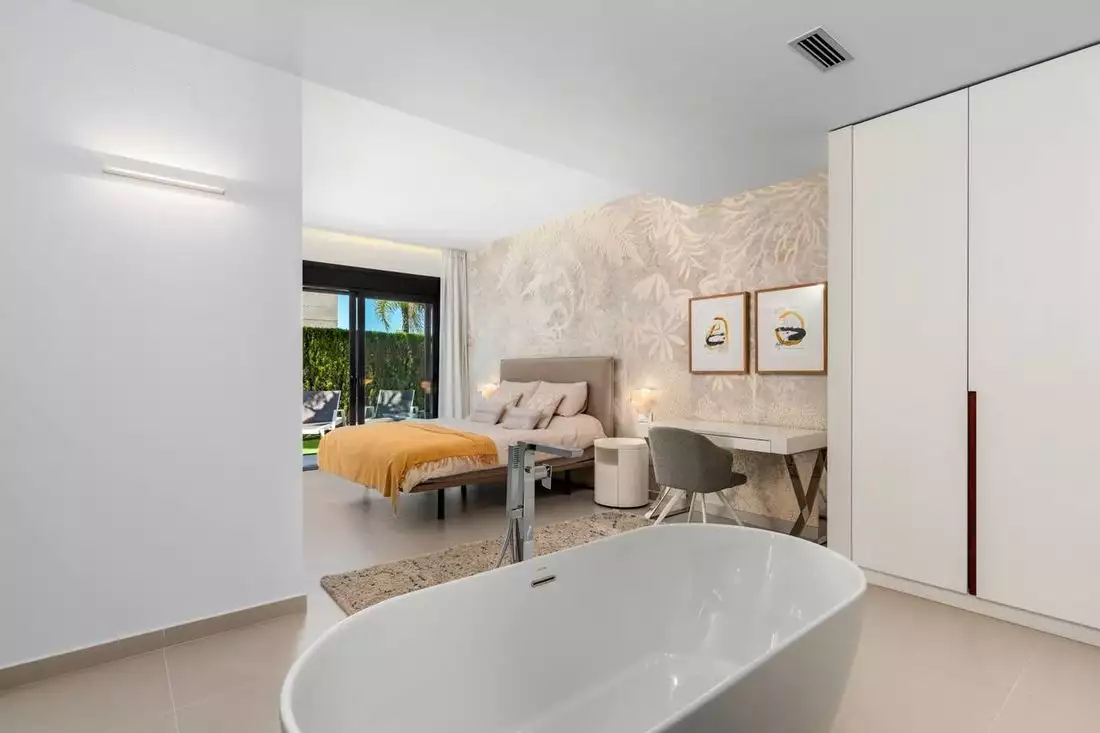 Villa 229m² in Spain, Alicante. Priced at 1600000€ rent photo-21