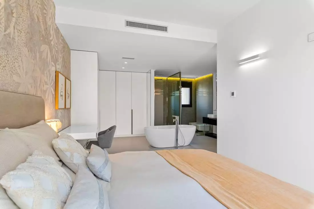 Villa 229m² in Spain, Alicante. Priced at 1600000€ rent photo-22