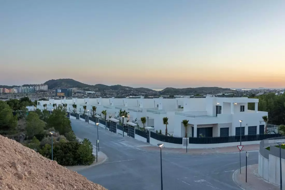 Villa 122m² in Spain, Alicante. Priced at 540000€ rent photo-14