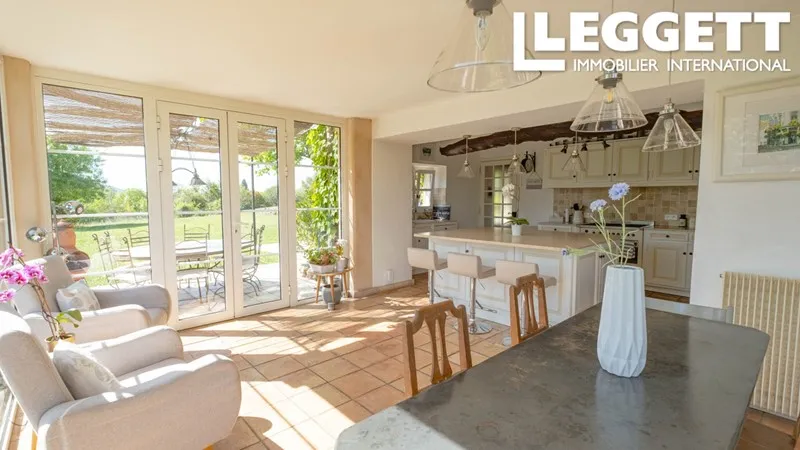 House 213m² in France, Muan-Sartu. Priced at 1369744£ rent photo-1