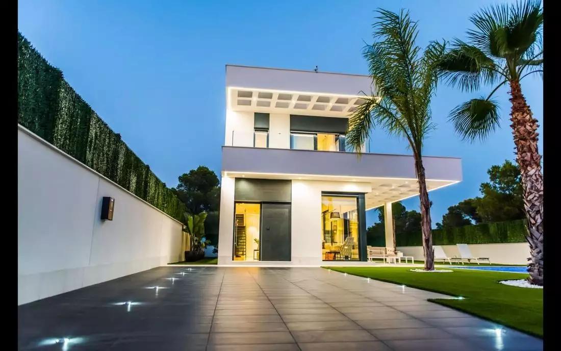 Villa 283m² in Spain, Alicante. Priced at 1000000€ rent photo-1