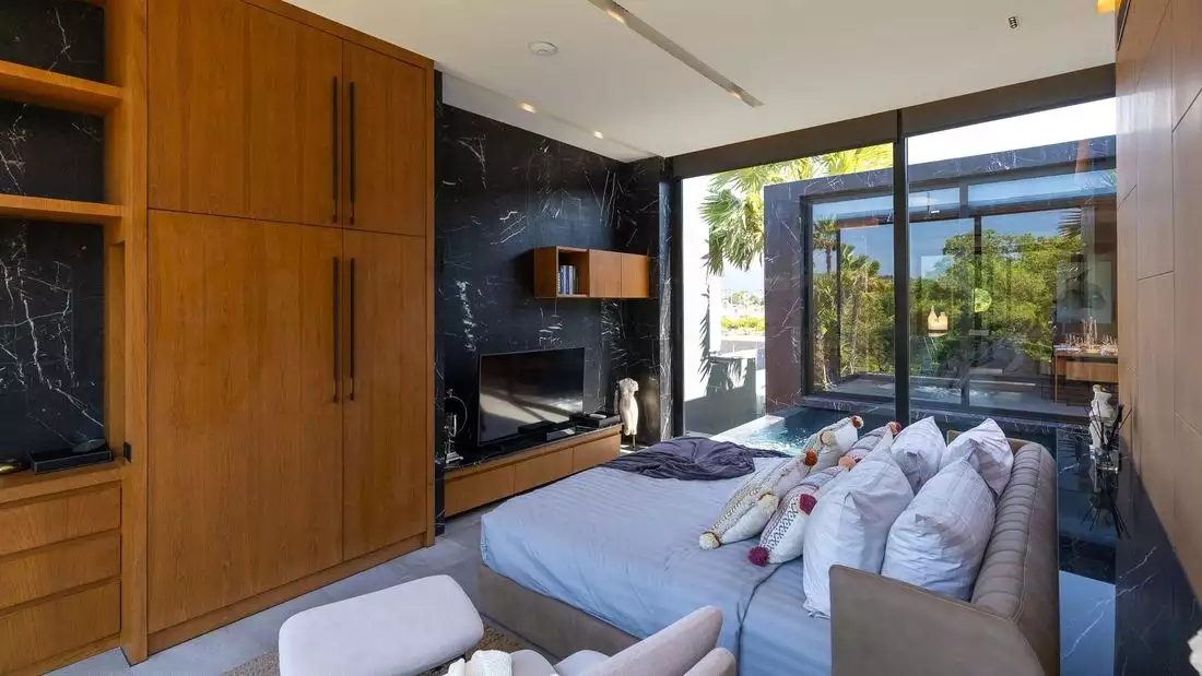 Villa 388m² in Thailand, Phuket. Priced at 1150000€ rent photo-19