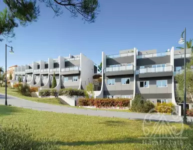 Buy in Spain for 372000€