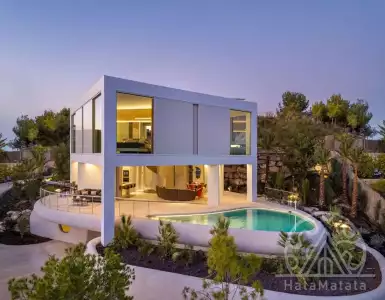 Buy in Spain for 2365000€