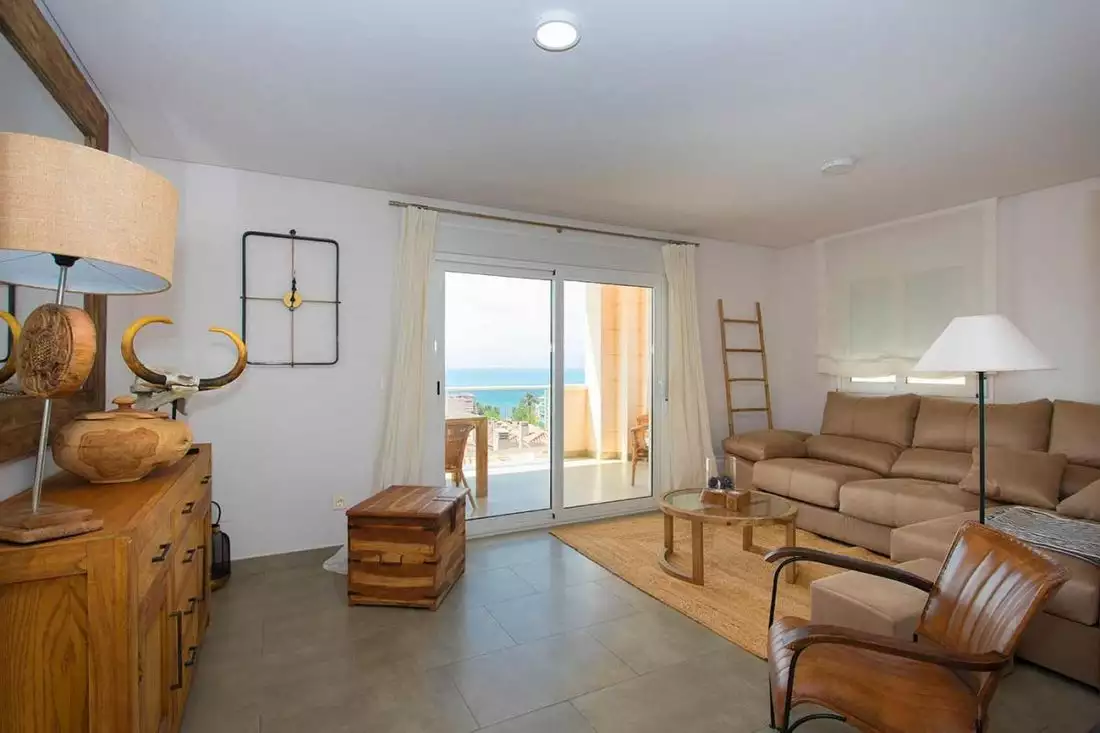 Flat 144m² in Spain, Alicante. Priced at 300000€ rent photo-7
