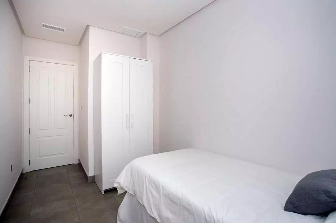 Flat 144m² in Spain, Alicante. Priced at 300000€ rent photo-12