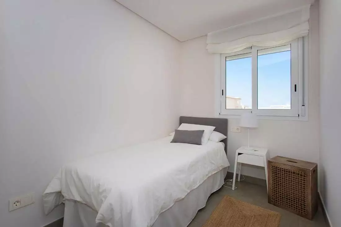 Flat 144m² in Spain, Alicante. Priced at 300000€ rent photo-14