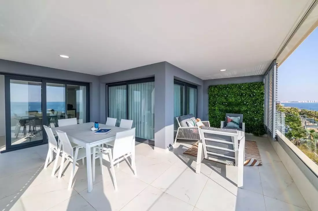 Flat 97m² in Spain, Alicante. Priced at 675000€ rent photo-4