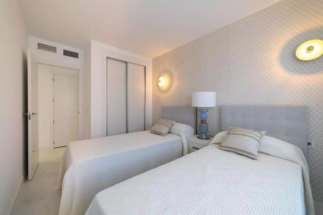 Flat 97m² in Spain, Alicante. Priced at 675000€ rent photo-12
