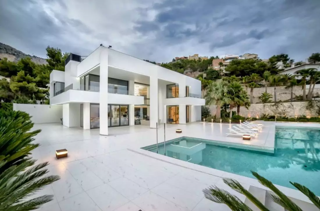 Villa 1800m² in Spain, Alicante. Priced at 8500000€ rent photo-1