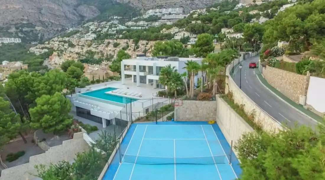 Villa 1800m² in Spain, Alicante. Priced at 8500000€ rent photo-4