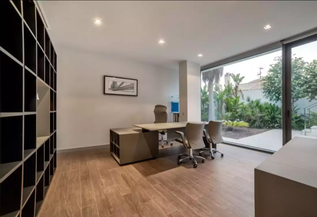 Villa 1800m² in Spain, Alicante. Priced at 8500000€ rent photo-9