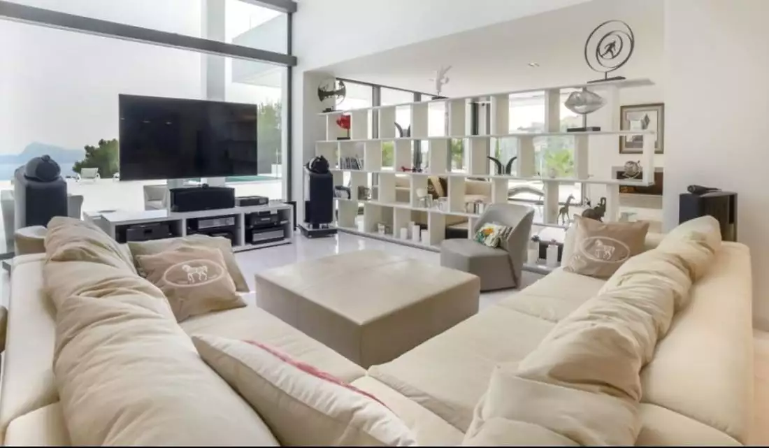 Villa 1800m² in Spain, Alicante. Priced at 8500000€ rent photo-17