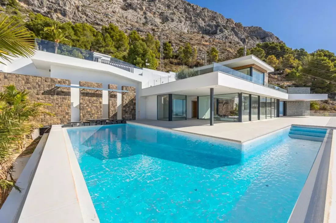Villa 1050m² in Spain, Alicante. Priced at 5200000€ rent photo-2